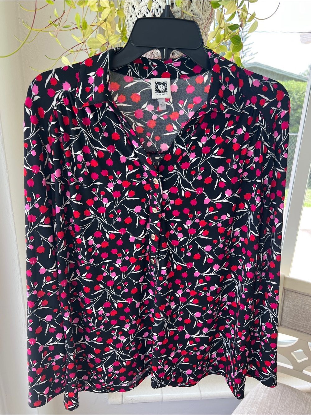 Anne Klein - Women's Black Floral Button-Down Blouse with Pink and Red Accents